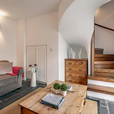 One Bedroom To Sleep 2 In The Heart Of Town Prázdninový dům Kenmare